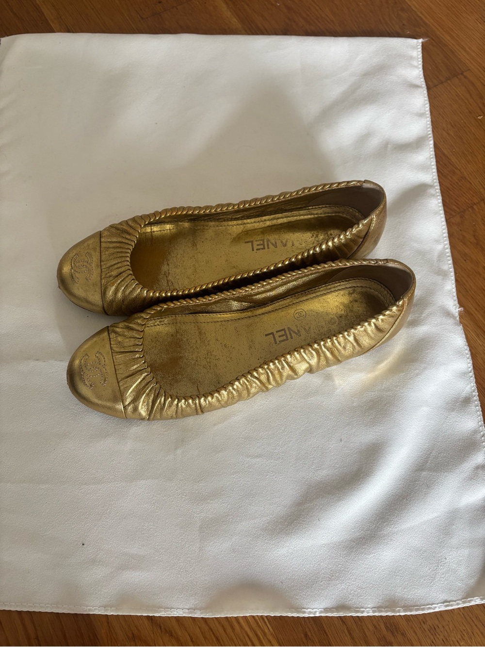 Chanel Gold Metallic CC Logo Leather Ballet Flats - 38.5C